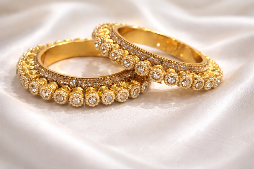 Circle of love bangle