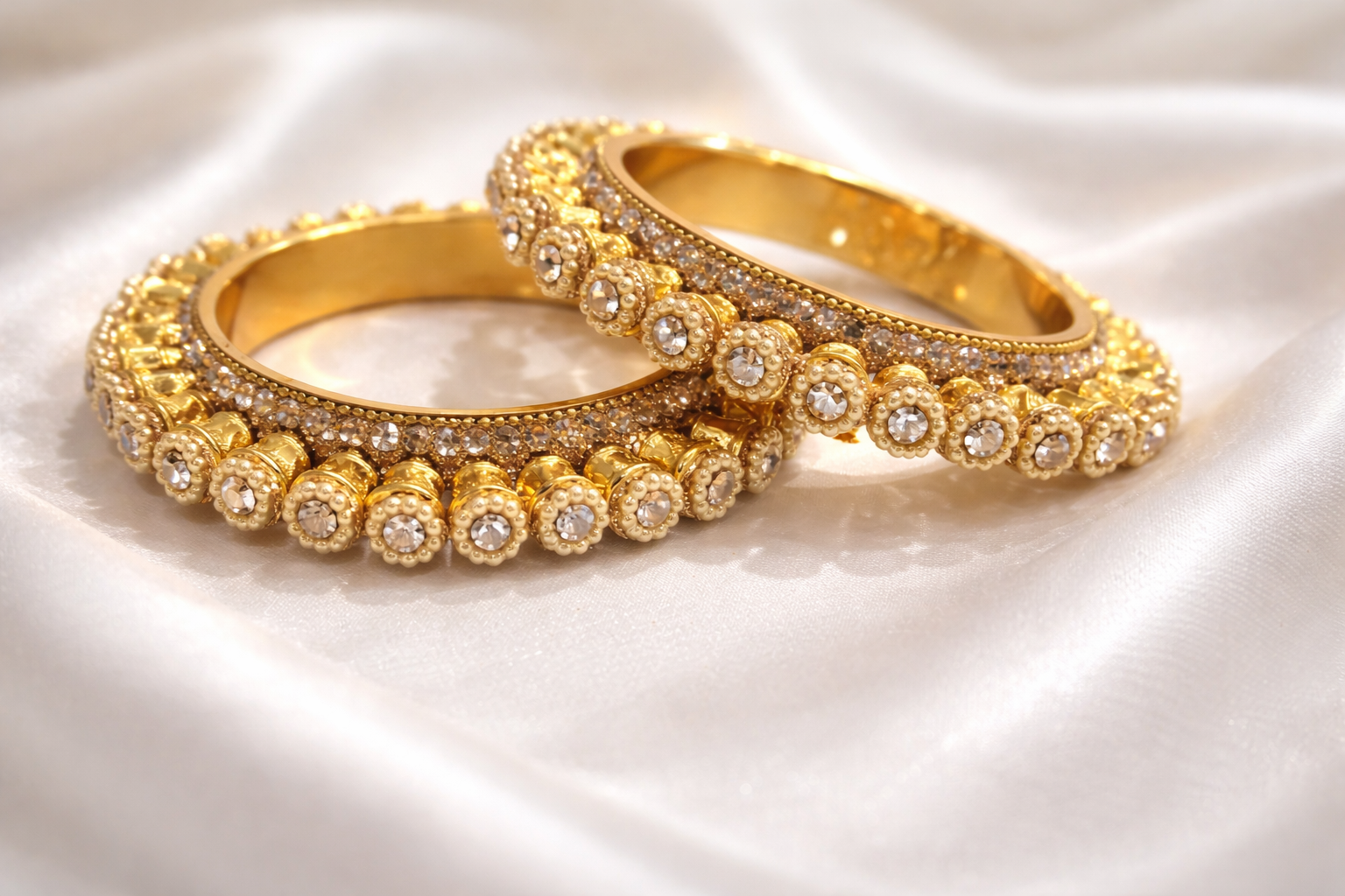 Circle of love bangle