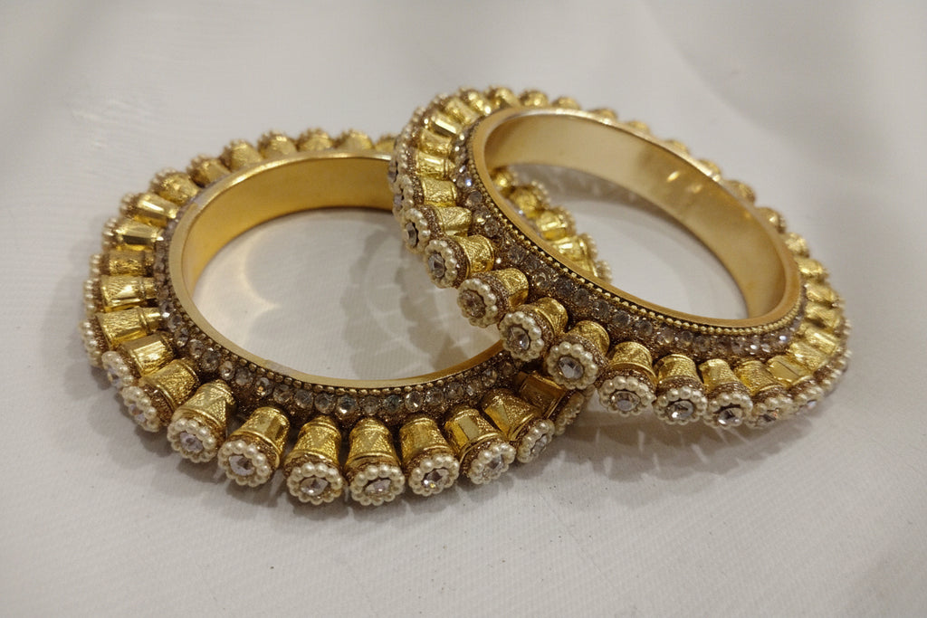 Circle of love bangle